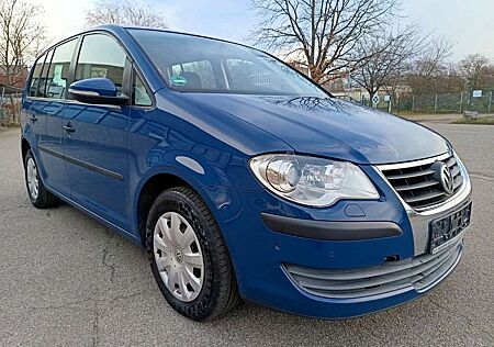 VW Touran Volkswagen Conceptline 7-sitze