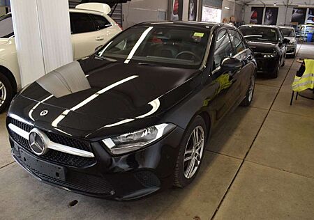 Mercedes-Benz A 220 d*NAVI*SOUNDSYSTEM*MEDIA*AHK*18 ZOLL*STYLE