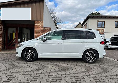 VW Touran Volkswagen Highline - Automatik - Kamera - Sitzh. - Navi
