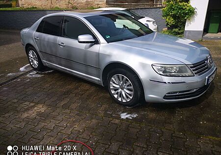 VW Phaeton Volkswagen 3.0 V6 TDI DPF 4MOTION Automatik (5 Sitzer)