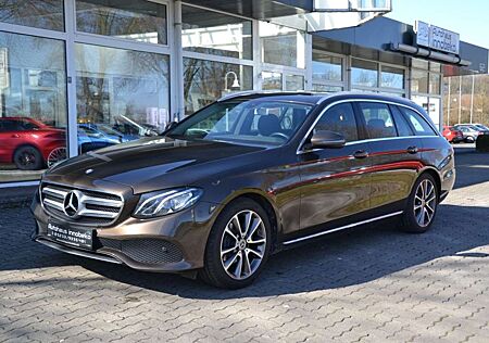 Mercedes-Benz E 220 d 4Matic T 9G-TRONIC Avantgarde*Schiebedach*Navi*K