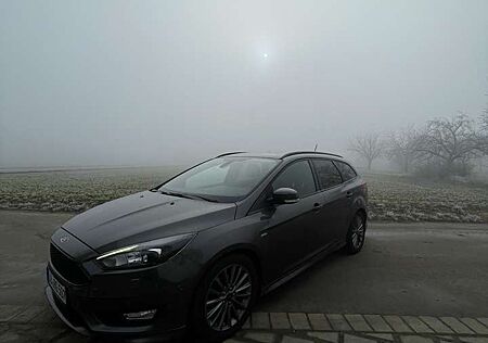 Ford Focus Turnier 1.0 EcoBoost Start-Stopp-System ST-Line