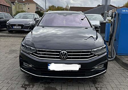 VW Passat Variant Volkswagen Business R-Line Paket