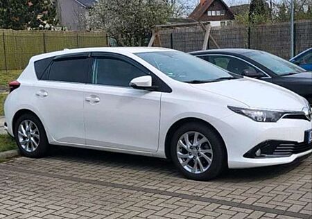 Toyota Auris 1.4 D-4D Comfort Kamera Tempomat
