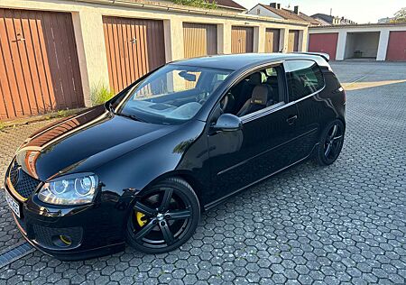 VW Golf GTI Volkswagen Golf+V++3-Türer+2.0+Pirelli