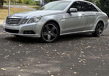 Mercedes-Benz E 200 CDI DPF BlueEFFICIENCY