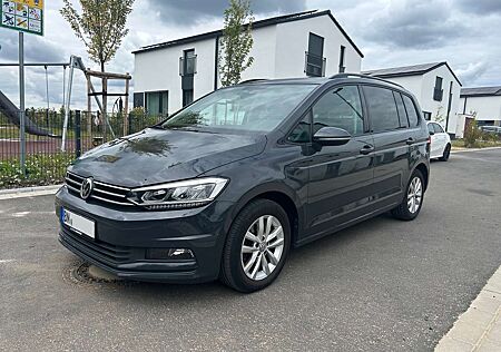 VW Touran Volkswagen Diesel 1.6 TDI SCR DSG Comfortline