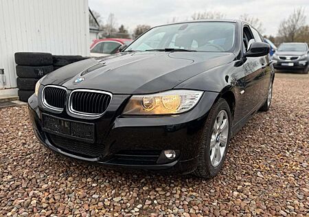 BMW 318i 318 M-Paket *1.Hand*Panorama*SHZ*Klima*PDC