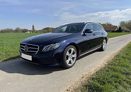 Mercedes-Benz E 220 d T Avantgarde Widescreen Distronic Comand