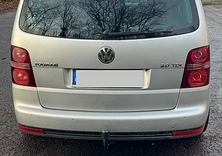 VW Touran Volkswagen 2.0 TDI DPF Highline 7 Sitz