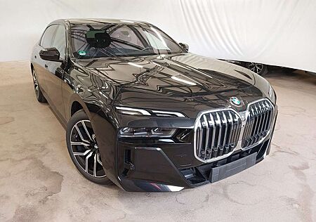 BMW 740 d xDrive M Sport SkyLounge B&W FINANZIERUNG