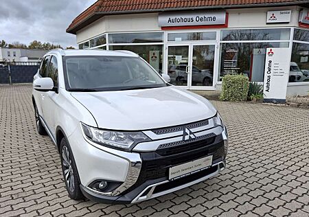 Mitsubishi Outlander 2.0 2WD CVT Active