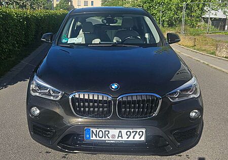 BMW X1 25d Aut M Sport L Pano LED Navi+ HUD SHZ PDC Klima