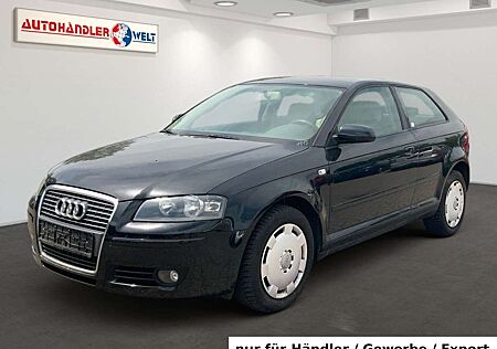 Audi A3 1.6 Attraction Dual-AAC Navi