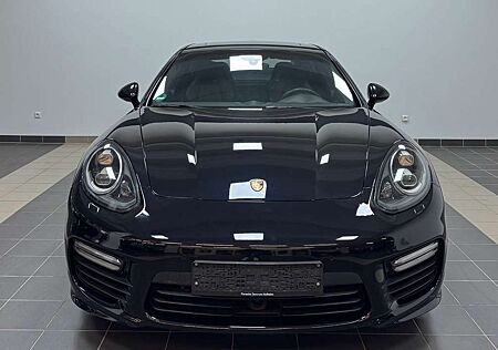 Porsche Panamera Turbo S