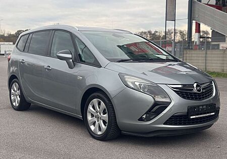 Opel Zafira C Tourer Style Servo Klima AHK erst 37000