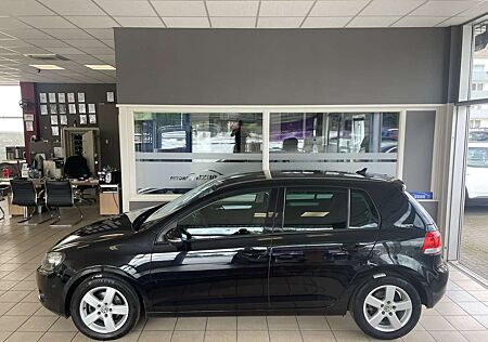 Volkswagen Golf VI Team 1.6 TDI Tempomat Navi 5 Tür 8-fach