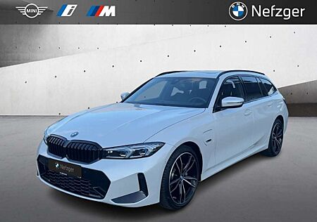 BMW 330 e Touring M Sport Park-Assistent H&K LED PANO