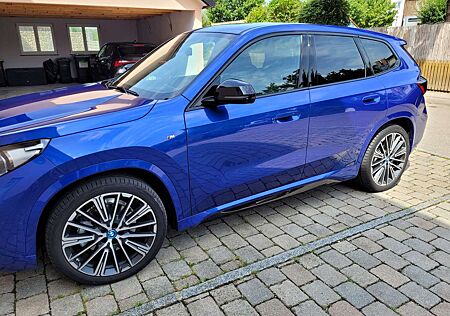 BMW iX1 +xDrive30M+Sportpaket