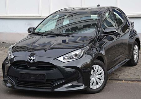 Toyota Yaris gebraucht kaufen Toyota Yaris Basis/ Klima / Tempomat / Spurhalteassist