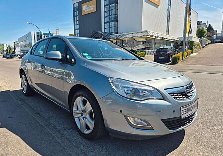 Opel Astra J Lim. 5-trg. Edition