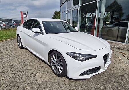 Alfa Romeo Giulia Super#NAVI#XENON#DAB#ALU18"