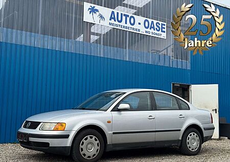 VW Passat Volkswagen Limousine 1,6**Klima**1.Hand**115TKM**
