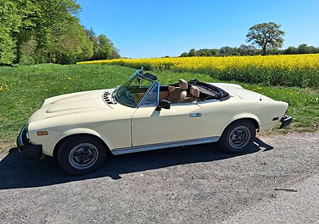 Fiat 124 Spider