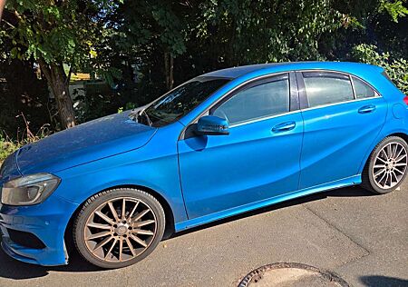 Mercedes-Benz A 180 AMG Sport Line Tempo Navi Xenon 18 Zoll