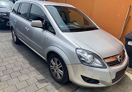 Opel Zafira B Family Plus**7-Sitzer**TÜV/AU NEU**