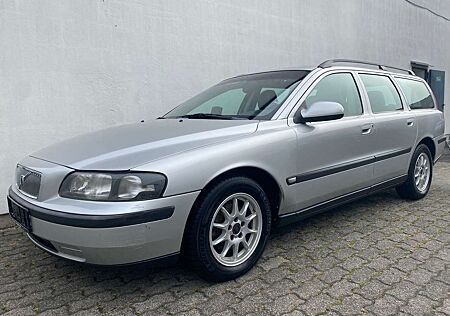 Volvo V70 2.4 Comfort Klima/CD/Teil-Leder/LM+M&S/TÜV NEU