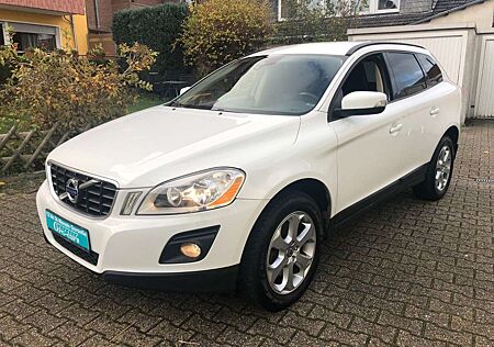 Volvo XC 60 XC60 XC60 Kinetic Drive, mit AHK, Scheckheft