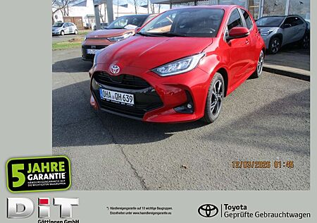 Toyota Yaris 1.5 Teamplayer ACC+LED+SHZ+Fernlichtass.