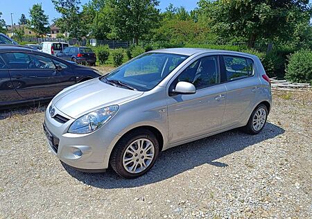 Hyundai i20 Autom. Comf. "61300 km* Klima*KD + HU:neu"