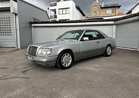 Mercedes-Benz E 200 E200 coupe