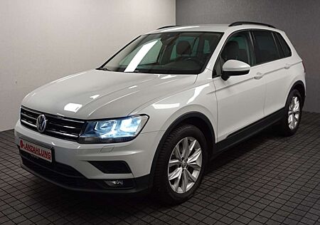 VW Tiguan Volkswagen 2.0TDI Trendline+AHK+Navi+Bi-Xenon+1.Hand