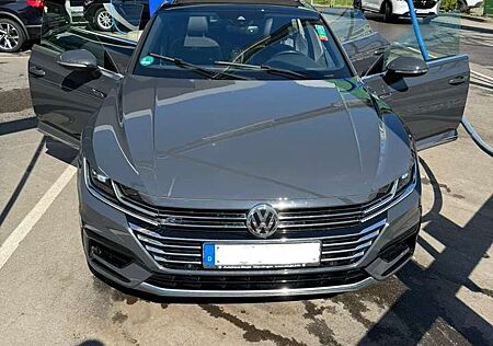 VW Arteon Volkswagen 2.0 TSI DSG R-Line