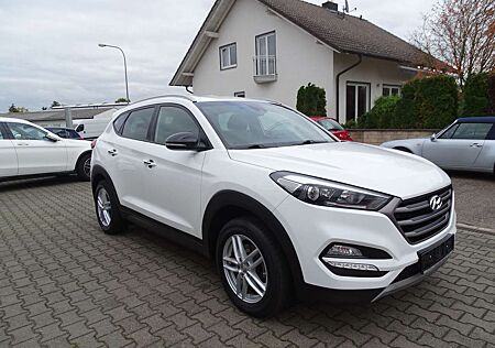 Hyundai Tucson blue Passion 2WD Klima, Navigation, Sitzheizung