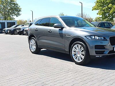 Jaguar F-Pace F-PACE Portfolio AWD Meridian Pano TotW. Kamera