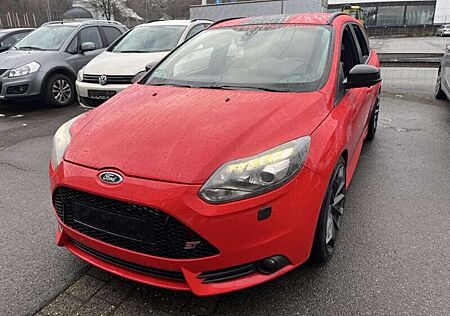 Ford Focus Turnier 2.0 EcoBoost ST Sport "Scheckheft" Recaro.