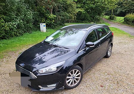 Ford Focus gebraucht kaufen Ford Focus Turnier 1.0 EcoBoost Titanium Zahnriemen neu