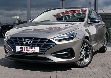 Hyundai i30 Intro Edition Mild-Hybrid PANO NAVI 1.HAND