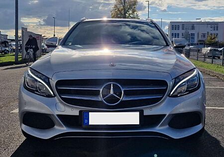 Mercedes-Benz C 250 d*4MATIC*9GAutom.*Luftfederung* HeadUp*LED