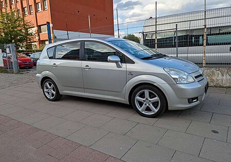 Toyota Corolla Verso 2.2 D-4D