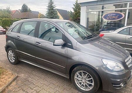 Mercedes-Benz B 180 B -Klasse