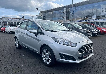 Ford Fiesta Trend+Scheckheft+1.Hand+Service NEU