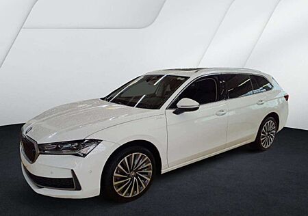 Skoda Superb Combi L&K 1.5TSI DSG LED ACC Pano HUD AHK