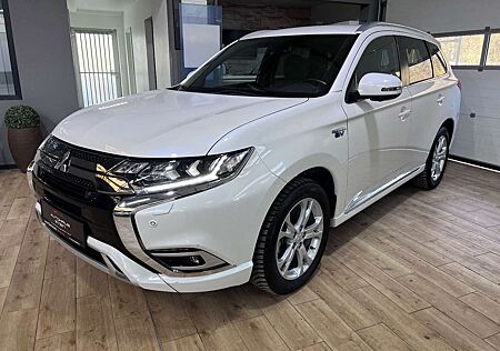 Mitsubishi Outlander PHEV Plus 4WD/CarPlay/360*/Vollleder