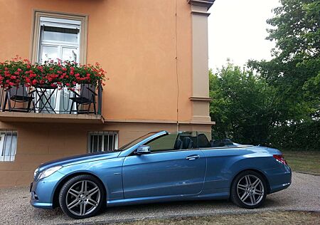 Mercedes-Benz E 250 E-Klasse Cabrio CGI Cabrio BlueEFFICIENCY Automati