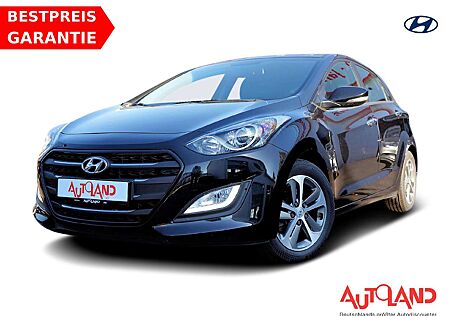 Hyundai i30 1.6 blue Style Navi Kamera Sitzheizung